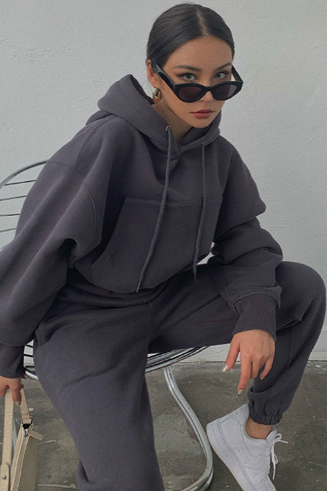 Margrit | Hooded drawstring crop top with sweatpants