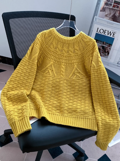Jane | Women's Crew Neck Cable Knit Jumper