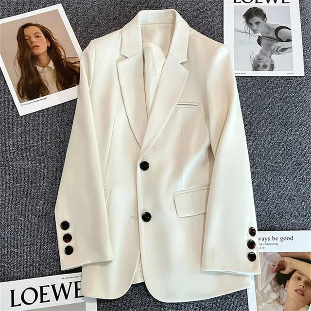 Leonor® | Stylish and elegant winter garment