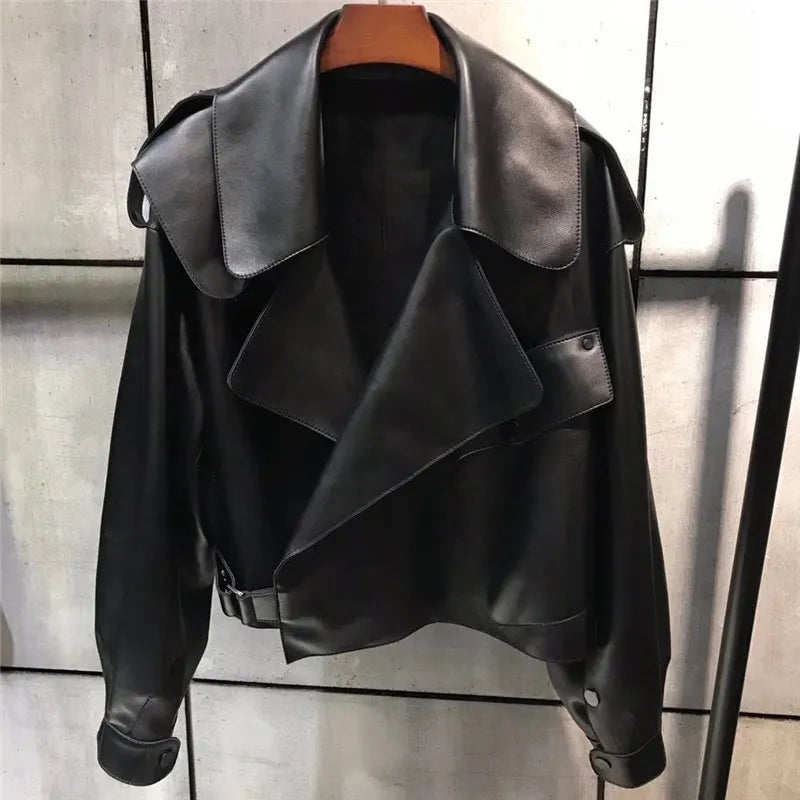 Eugenia | and elegant leather jacket