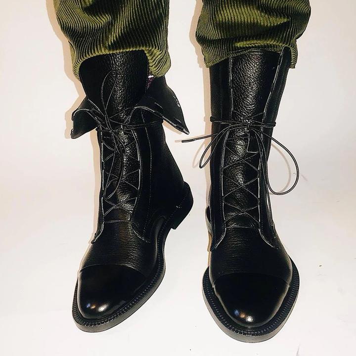 Teresa | Fashionable orthopedic support boots.