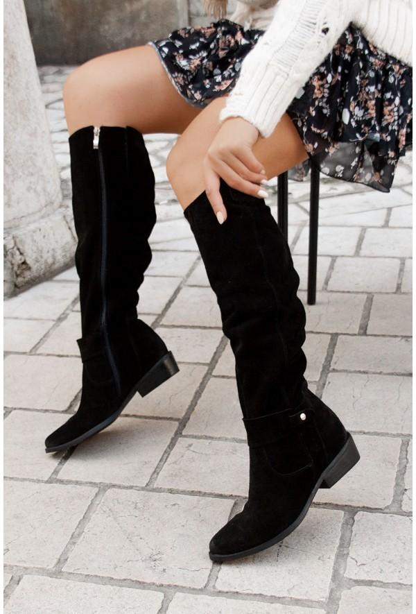 Silvia | Custom-made orthopedic casual boots.