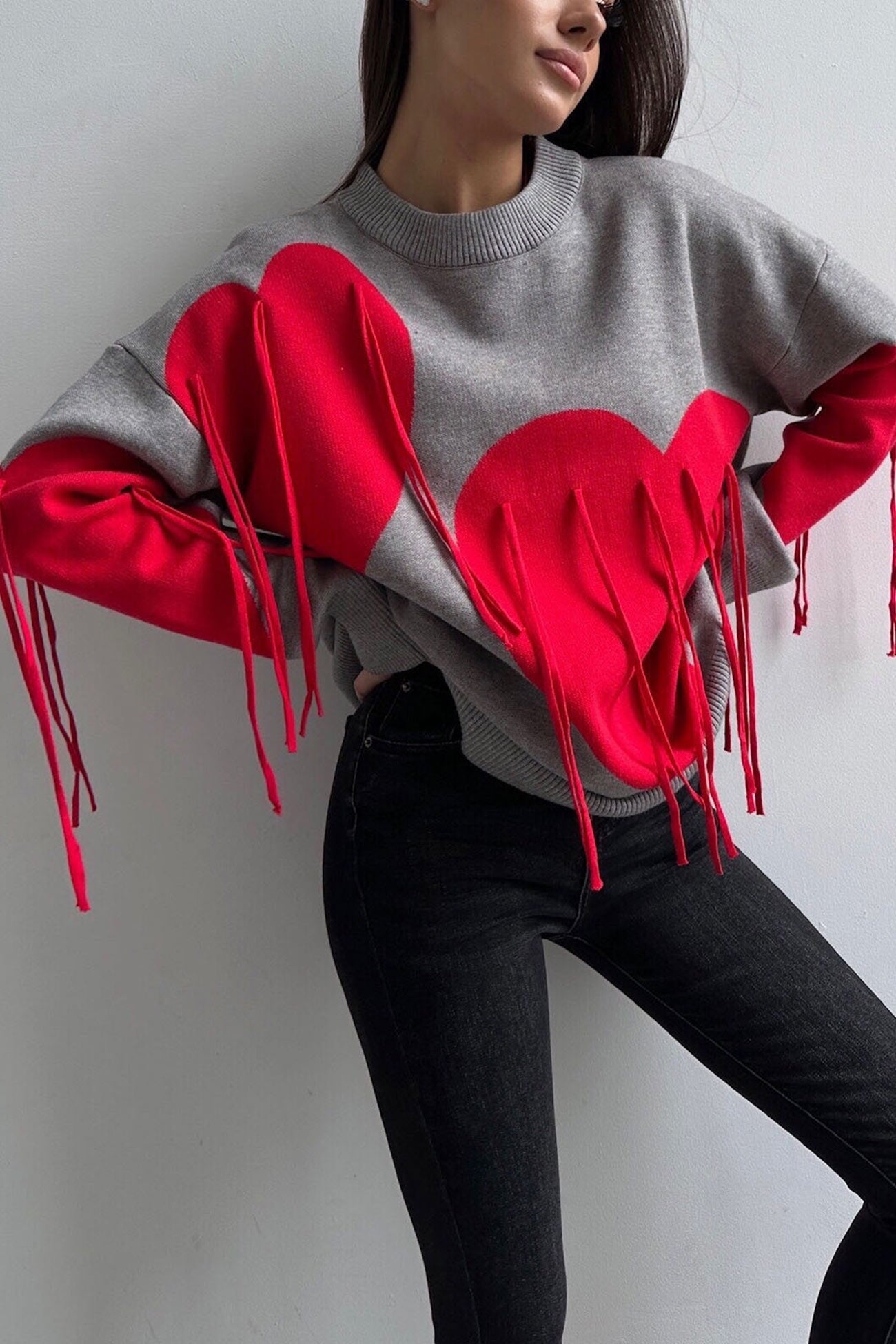 Marlies | Fringe sweater with heart graphic