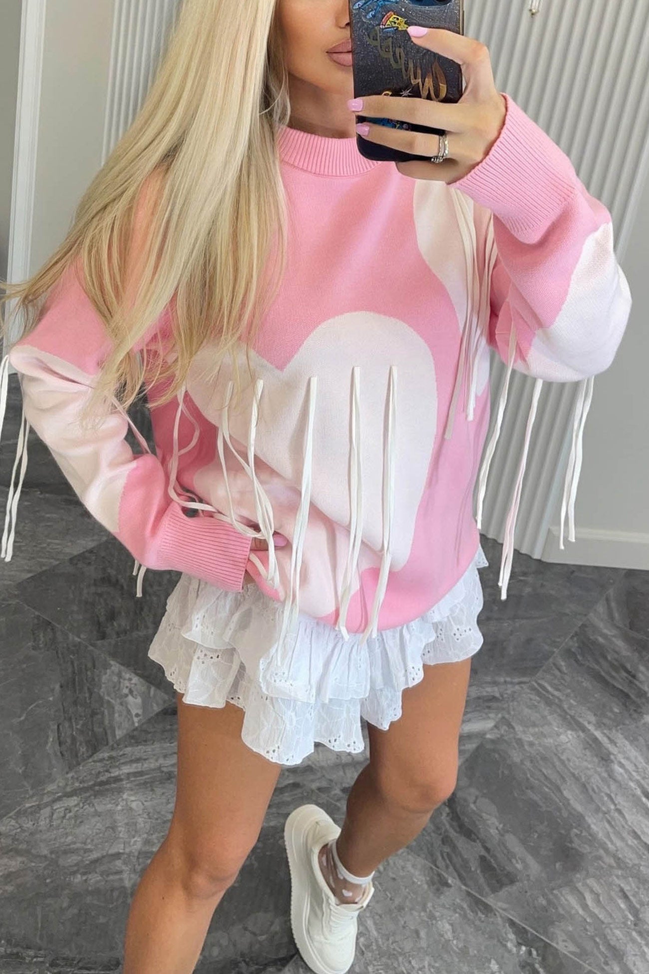 Marlies | Fringe sweater with heart graphic