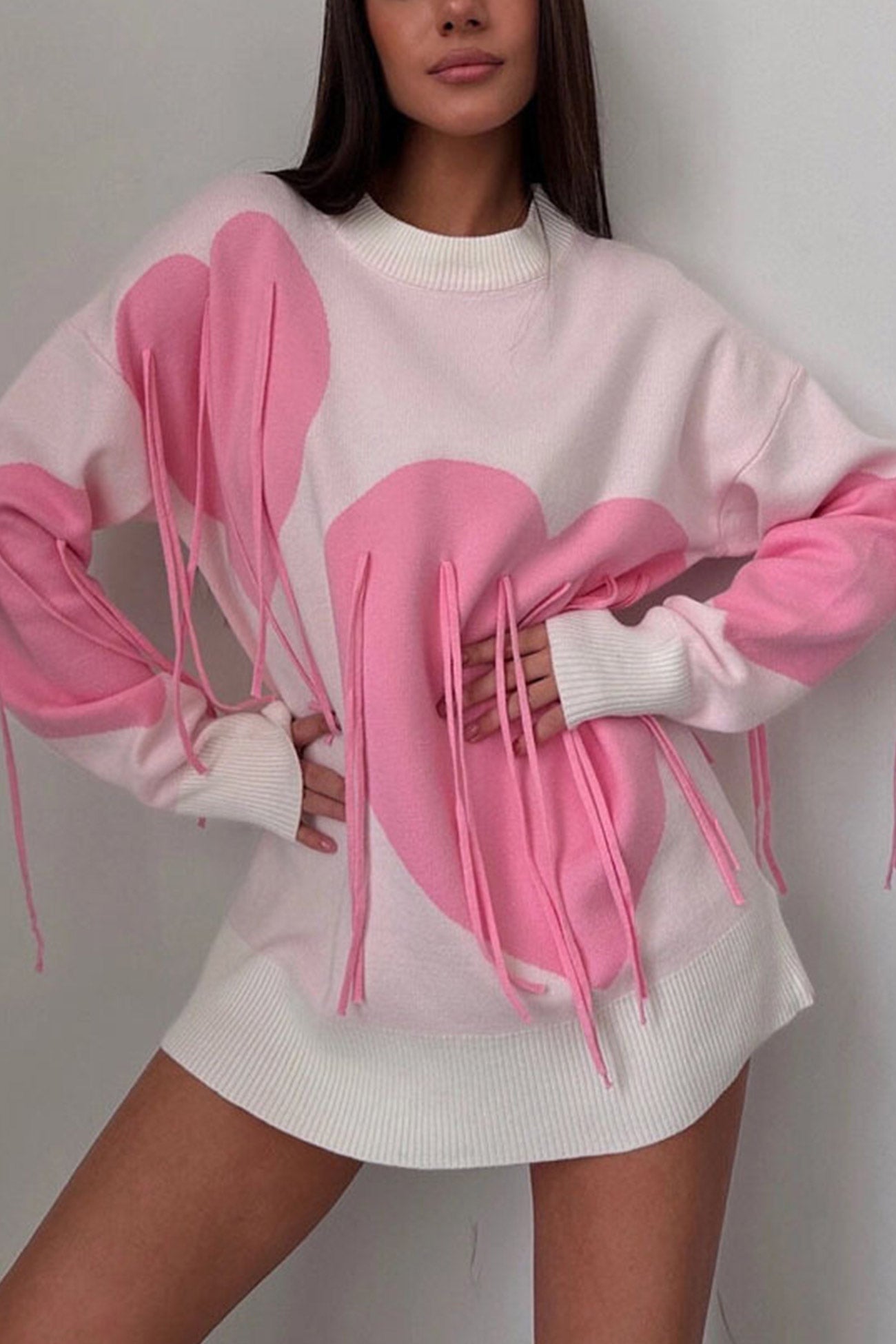 Marlies | Fringe sweater with heart graphic