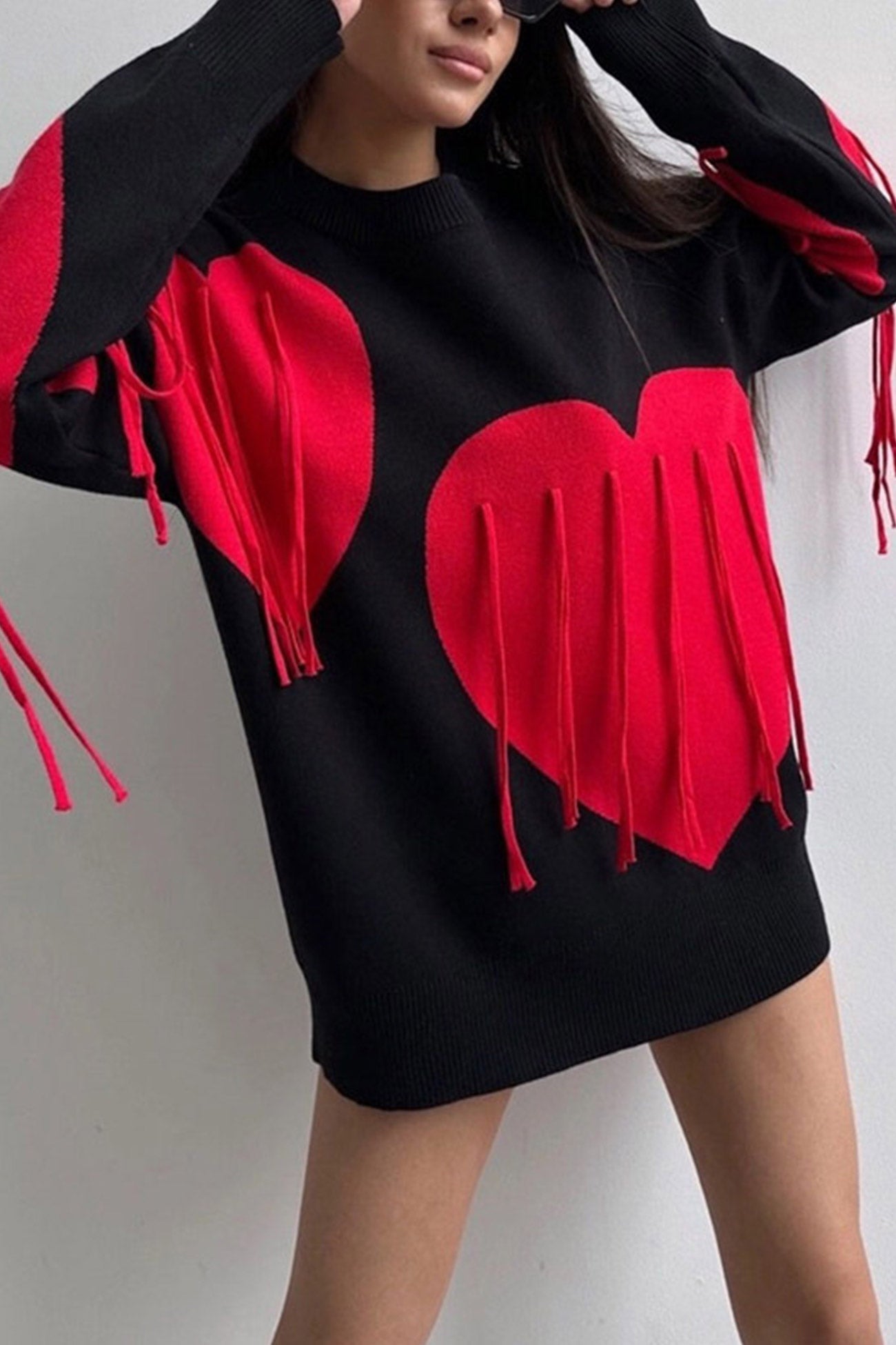 Marlies | Fringe sweater with heart graphic