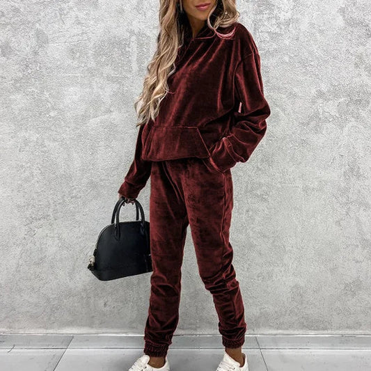 Magali | Luxurious velvet sweater and jogging pants set