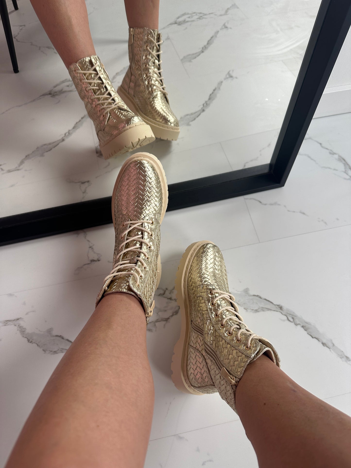 Tamar | golden boots