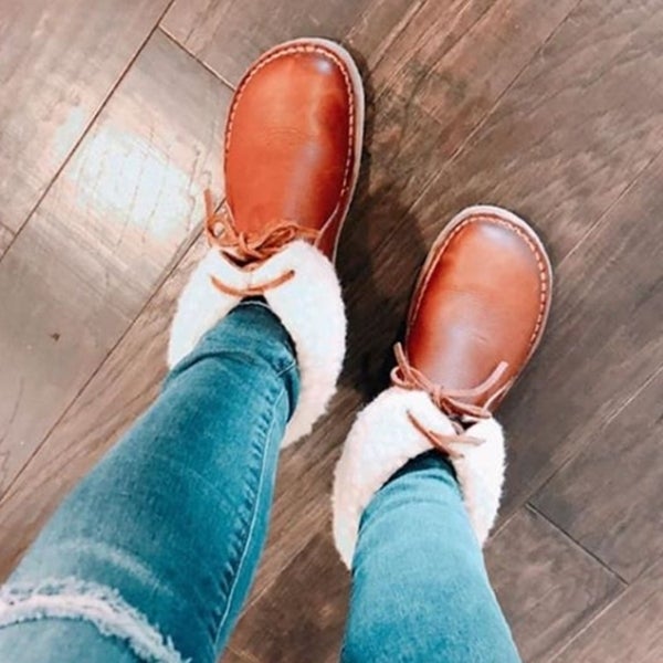 Petra | Fashionable and supportive orthopedic shoes.