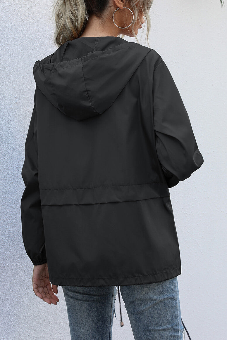 Cecilia | Windproof sports jacket with hood