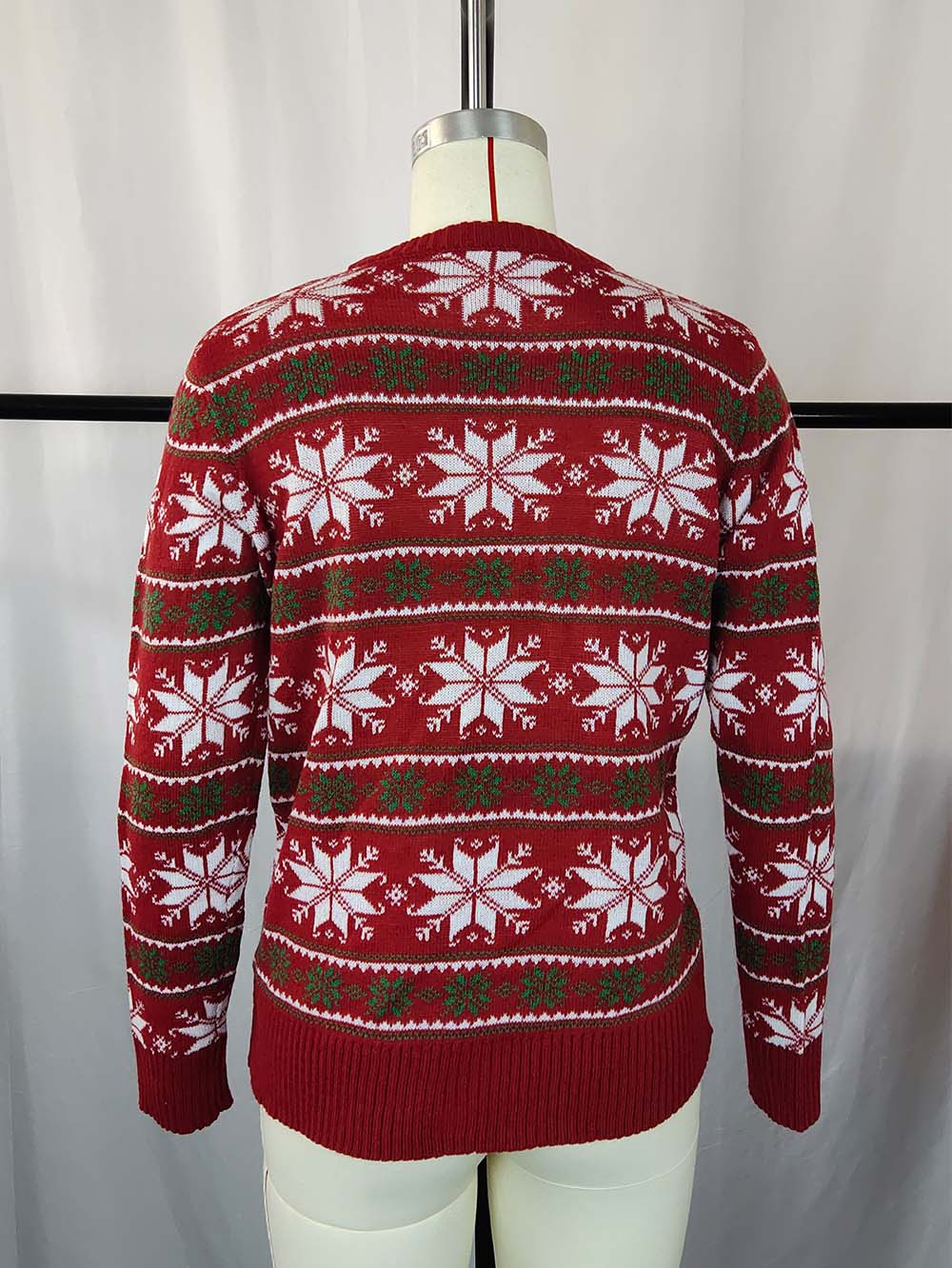 Carina | Knitted Christmas sweater with snowflakes and long sleeves