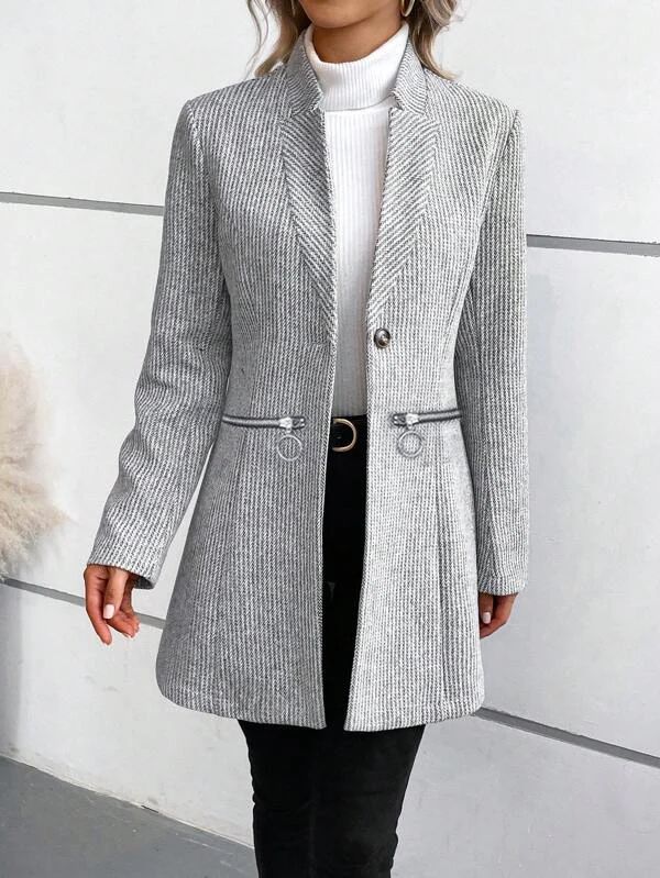 Victoria® | Exterior clothing in gray plain with some lengths and pockets