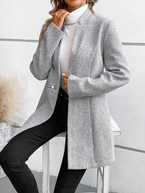 Victoria® | Exterior clothing in gray plain with some lengths and pockets