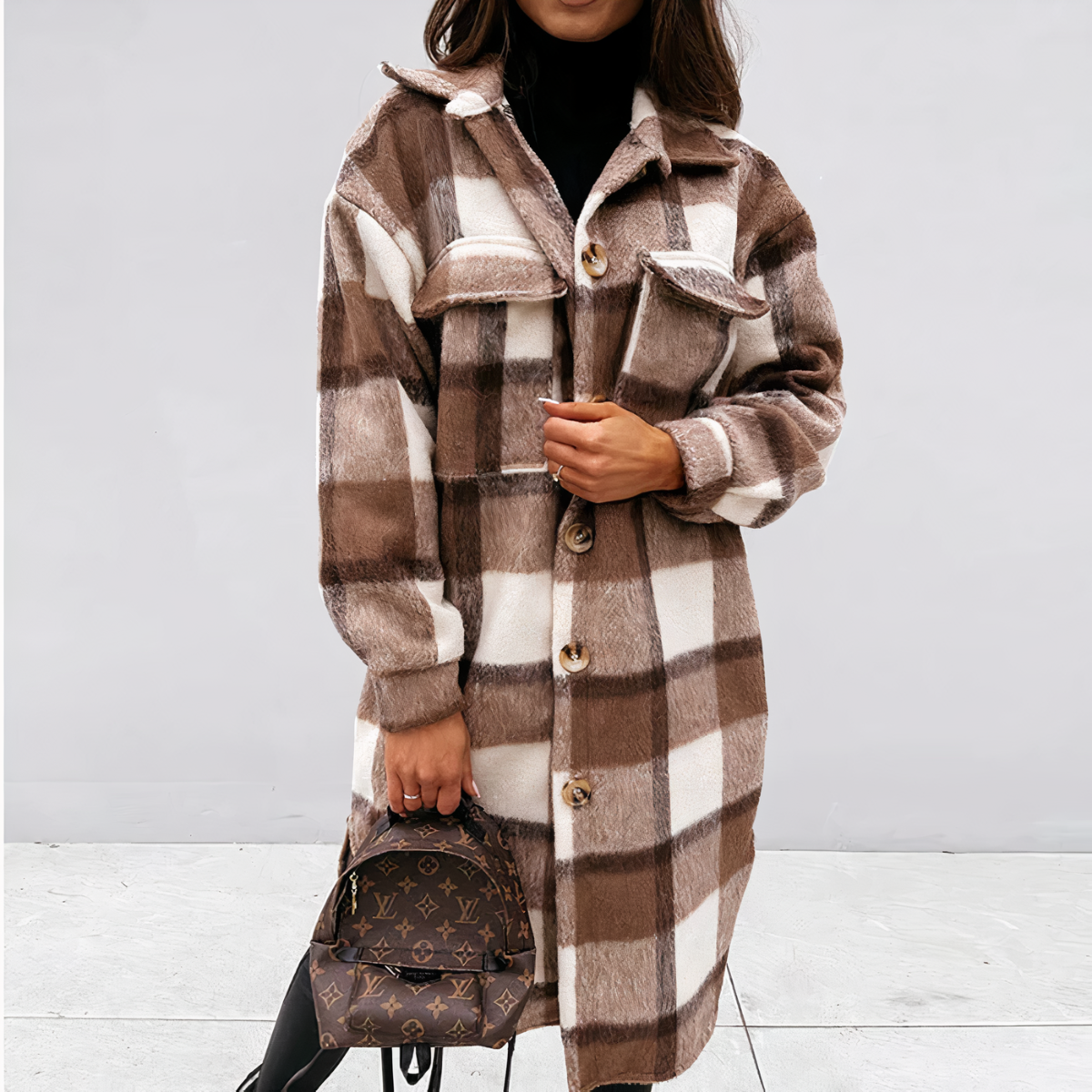 Viola | Long winter coat with checked print