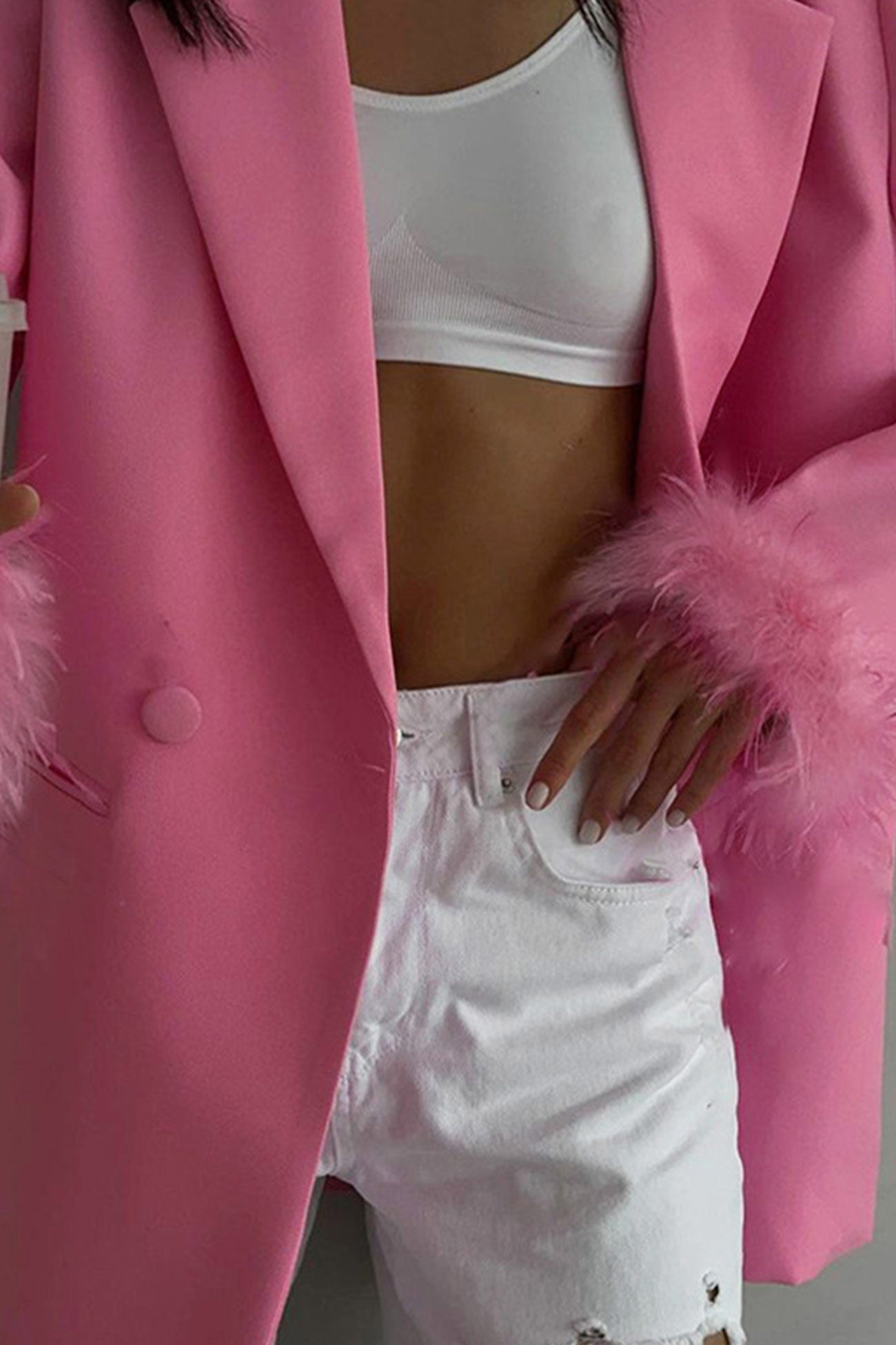 Luciana | Suit with fixed lapels and fluffy cuffs