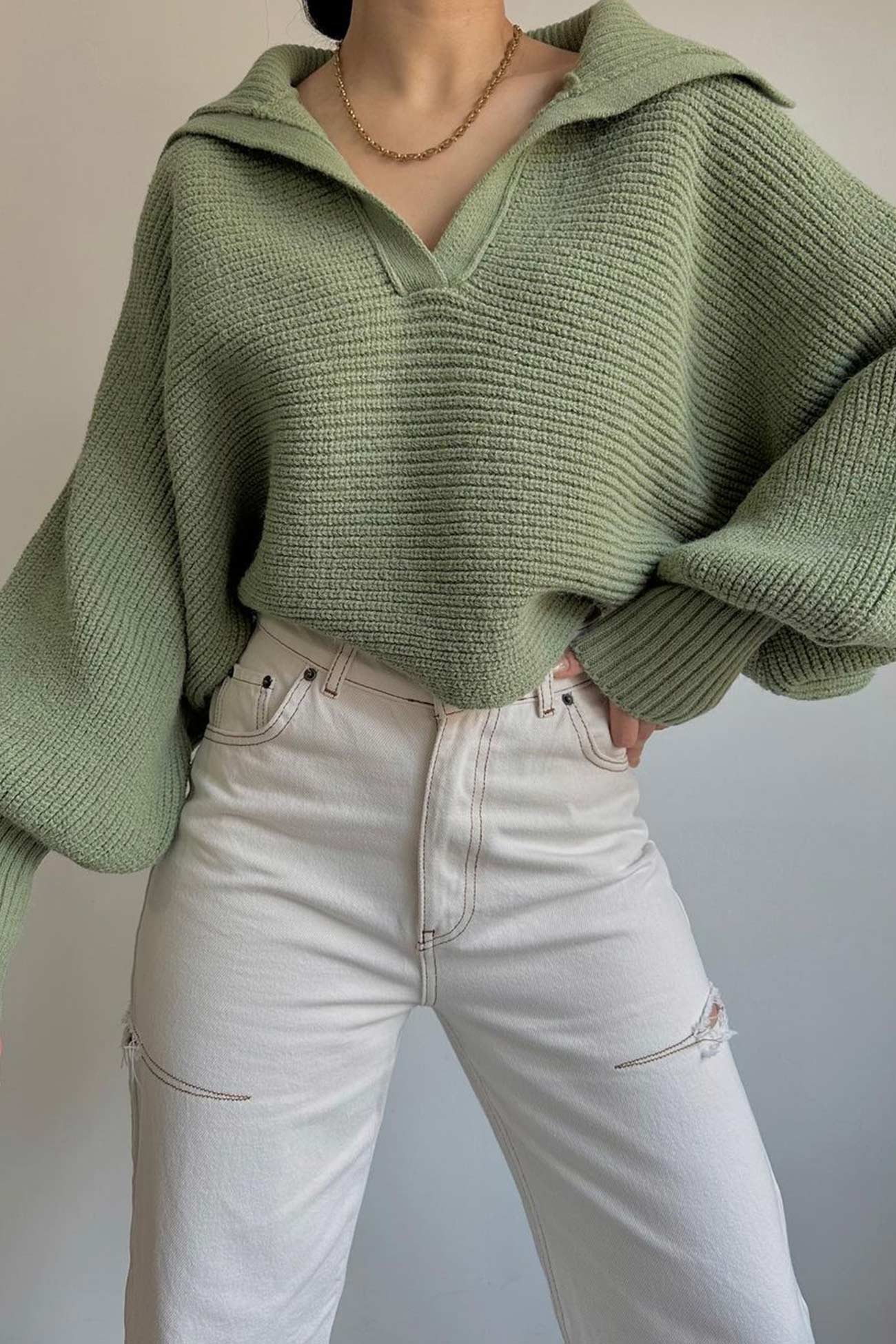 Carolina | V-neck lapel sweater with puff sleeves