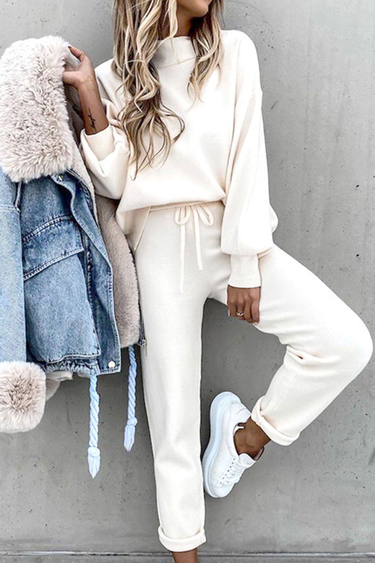 Astrid | Long sweatshirt pants suits with stand-up collar and puff sleeves