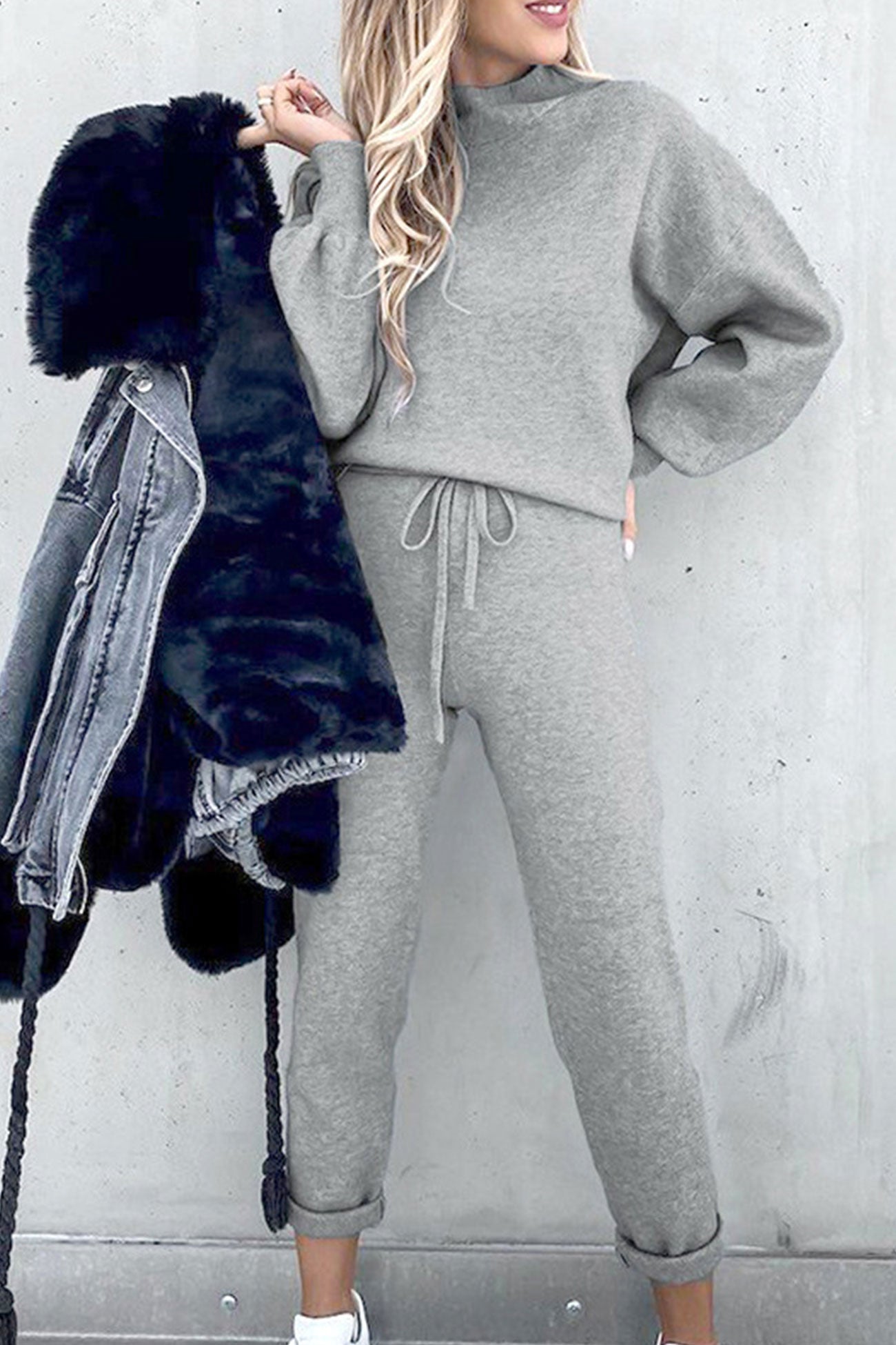 Astrid | Long sweatshirt pants suits with stand-up collar and puff sleeves