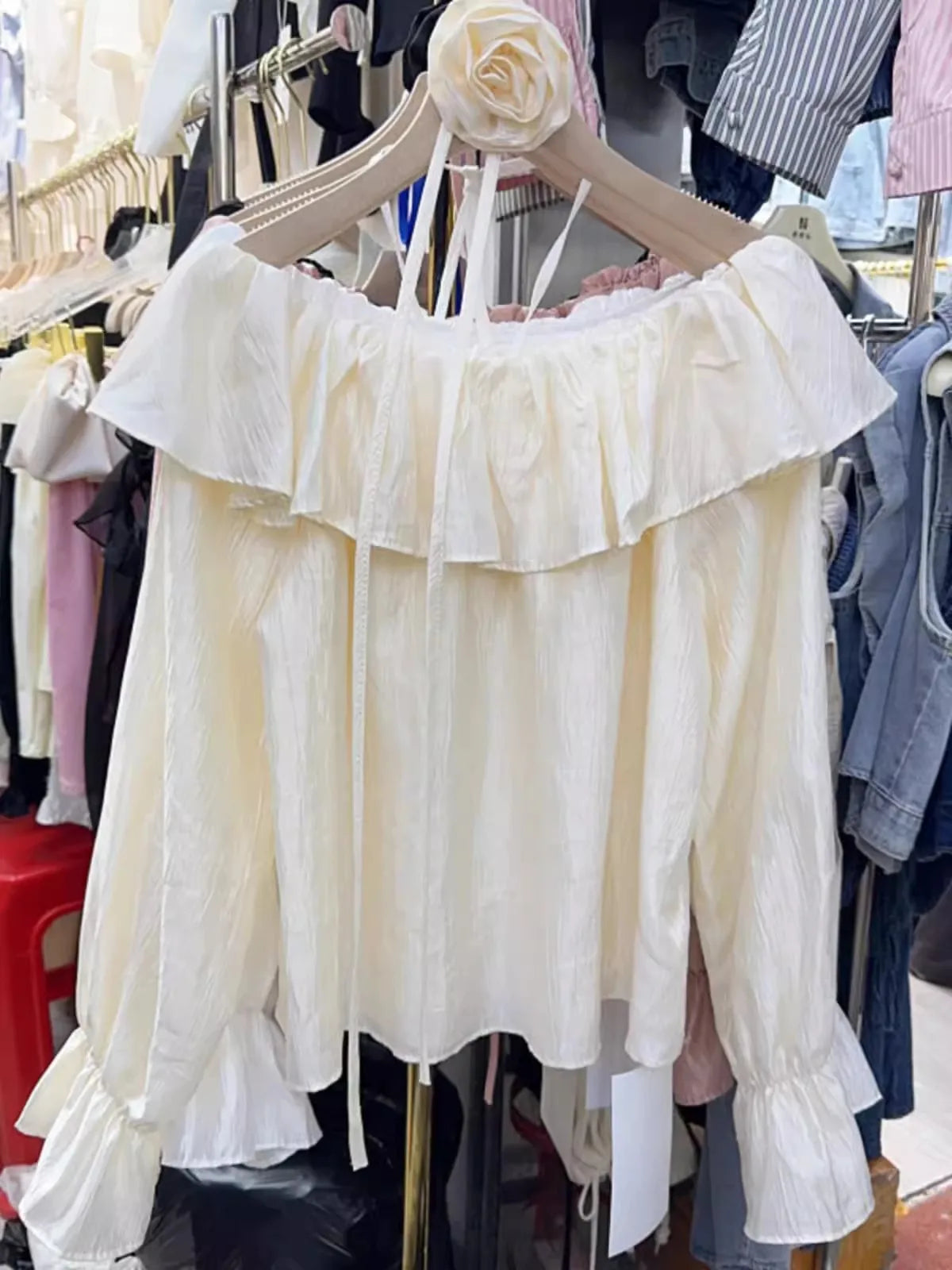 Klara® | Blouse With 3D Flowers And Flared Sleeves