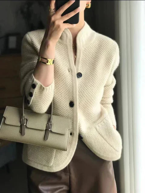 Lucrecia | Elegant cardigan with a high collar