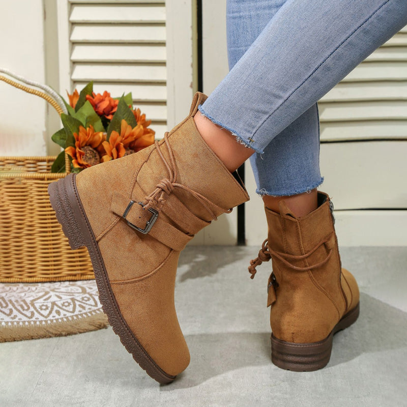 Zaira | Durable and supportive orthopedic boots