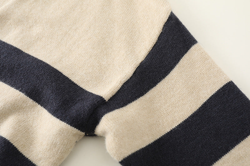 Ludmila| Simple and stylish winter sweater