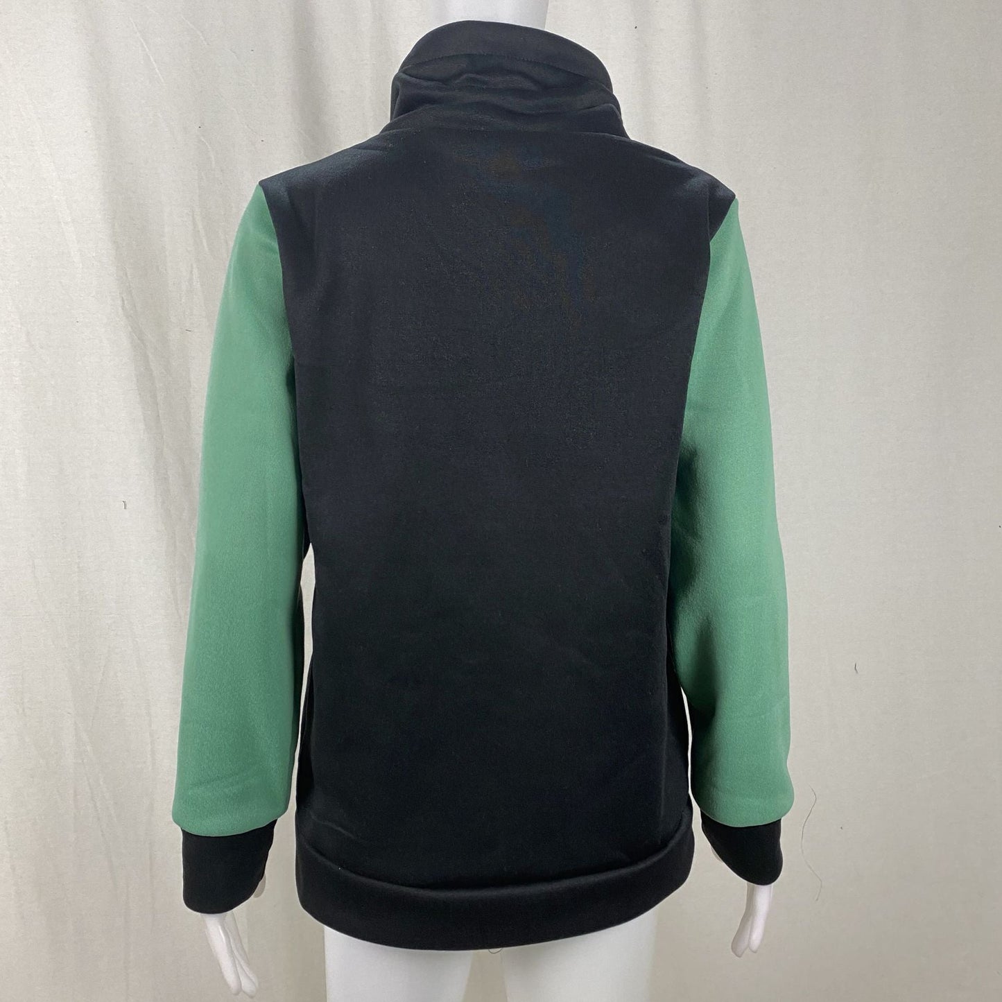 Isis | Relaxed and timeless winter garment