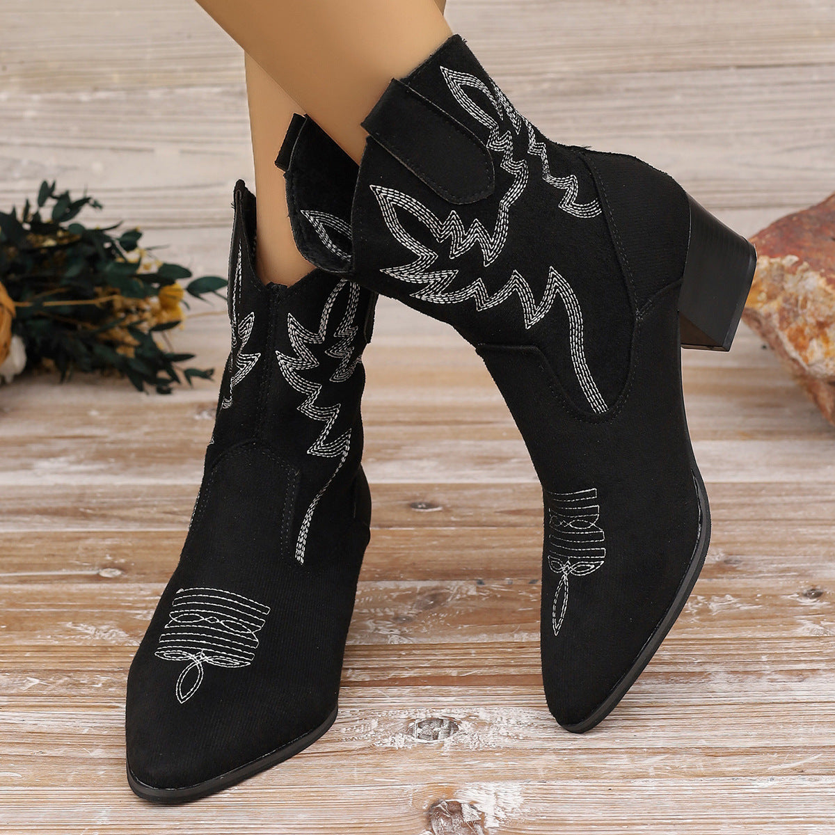 Xandra | Stylish and supportive orthopedic boots