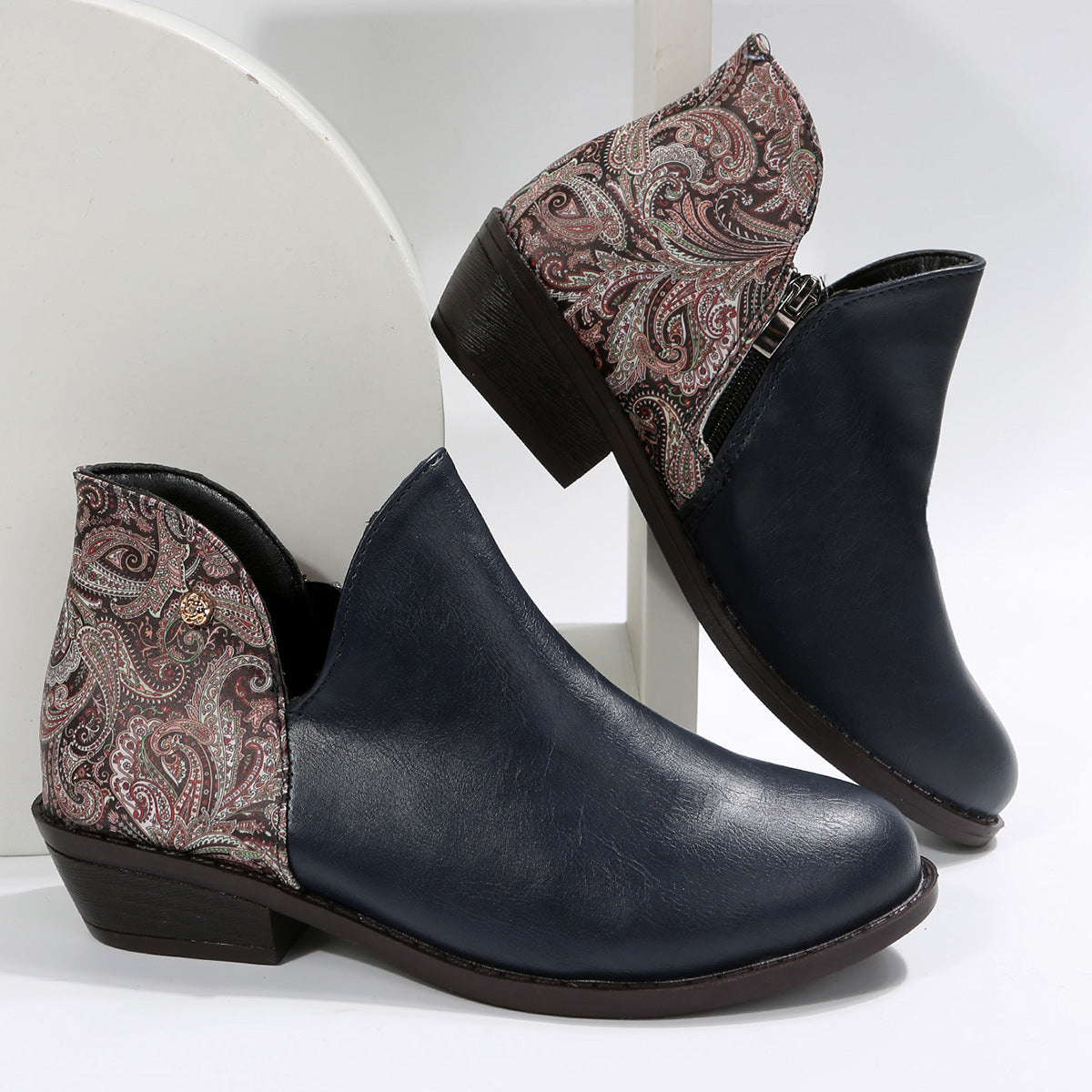 Catalina | Custom-made, supportive orthopedic boots
