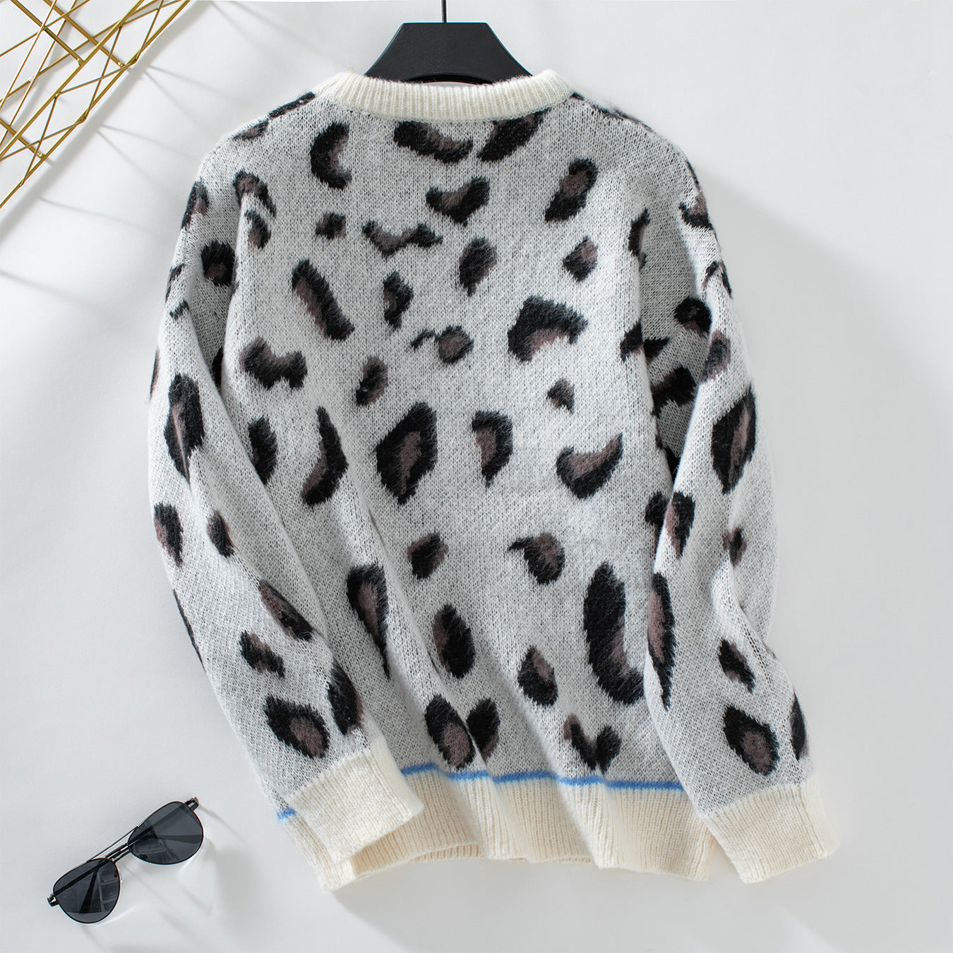 Maria Elena | Casual and relaxed winter sweater