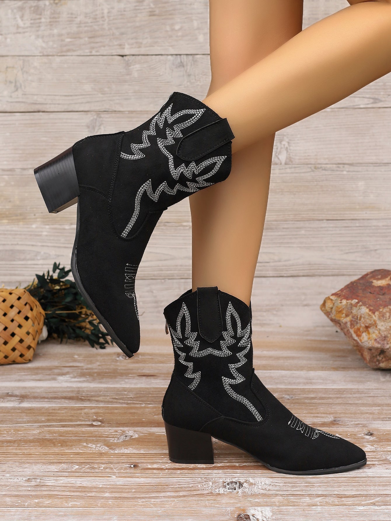 Xandra | Stylish and supportive orthopedic boots