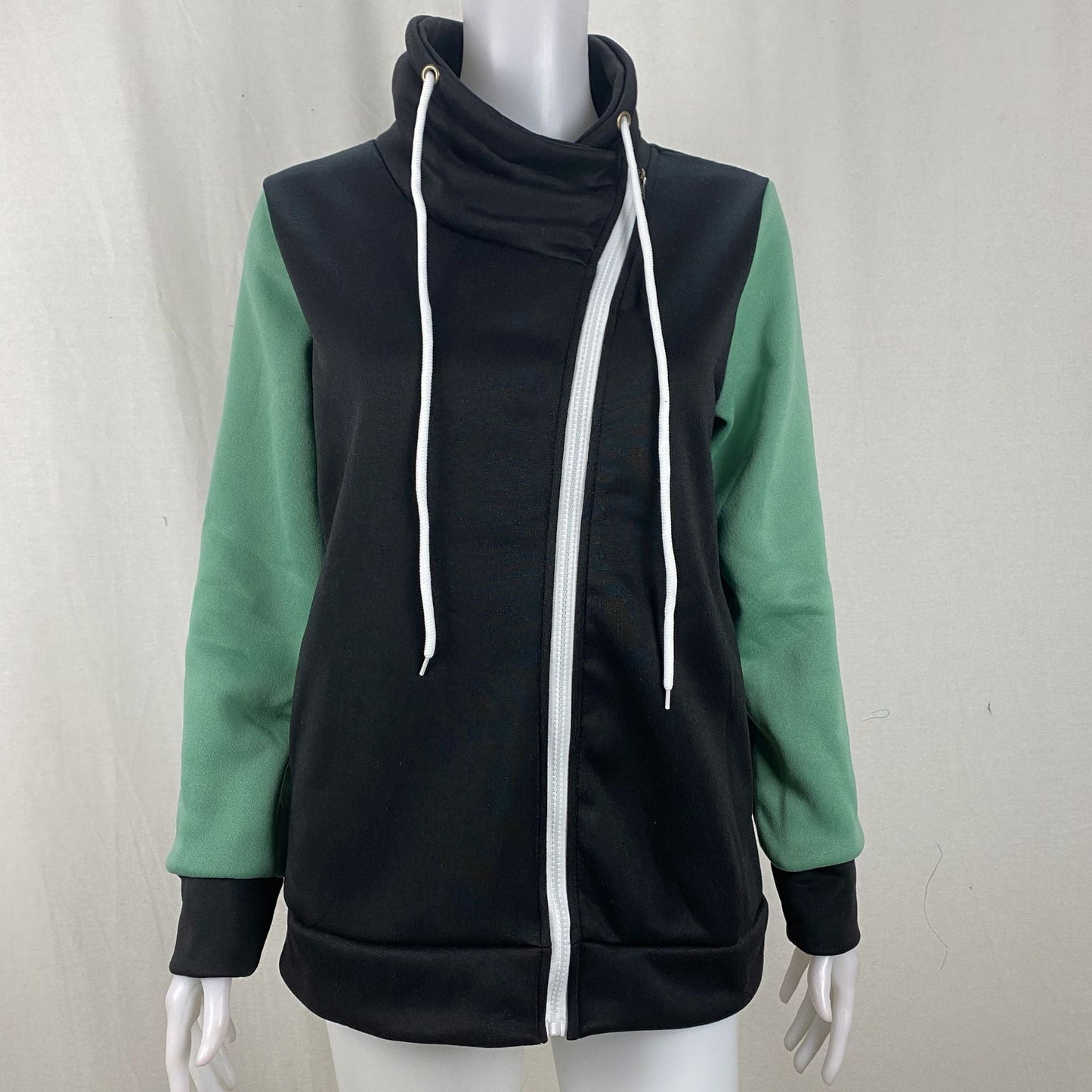 Beatriz | Relaxed and timeless winter garment