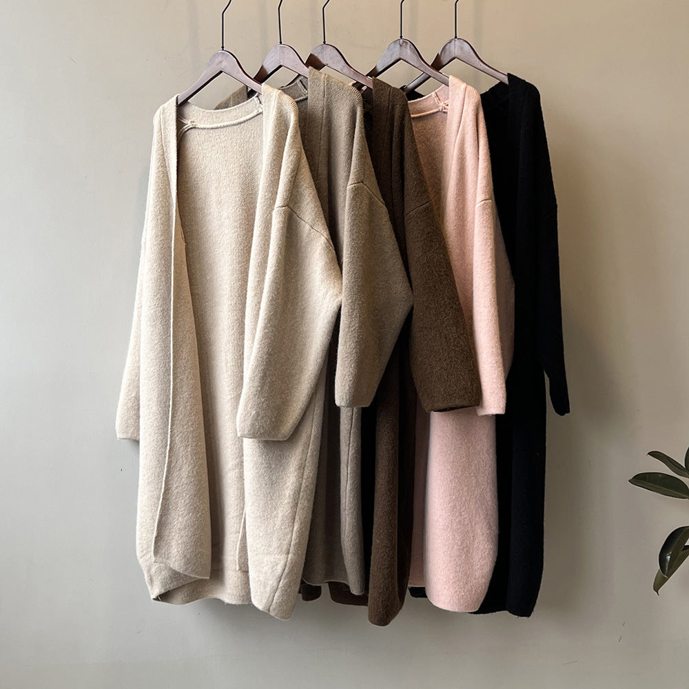 Rita | Fashionable and minimalist winter cardigan