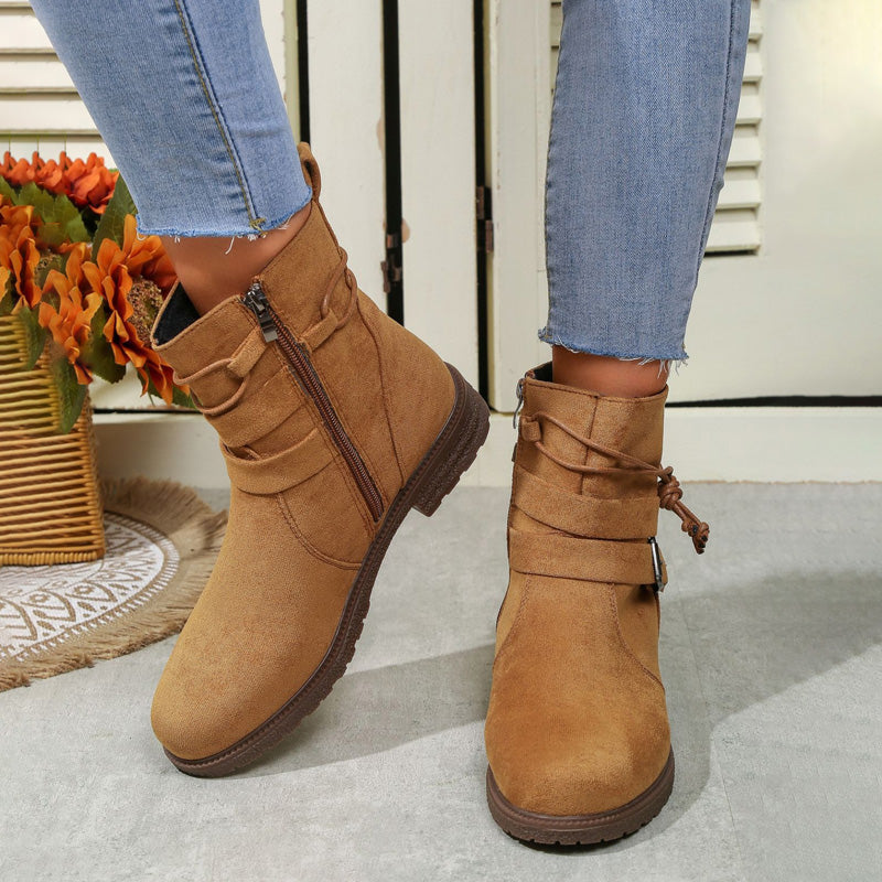 Zaira | Durable and supportive orthopedic boots