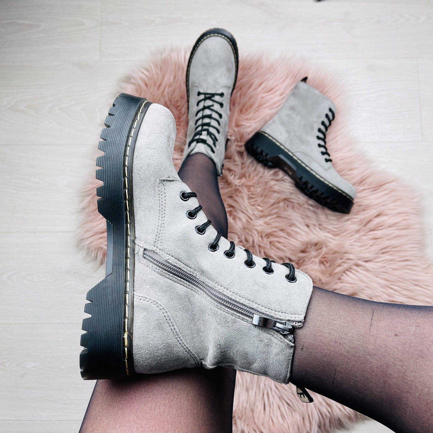 Teodora | gray boots