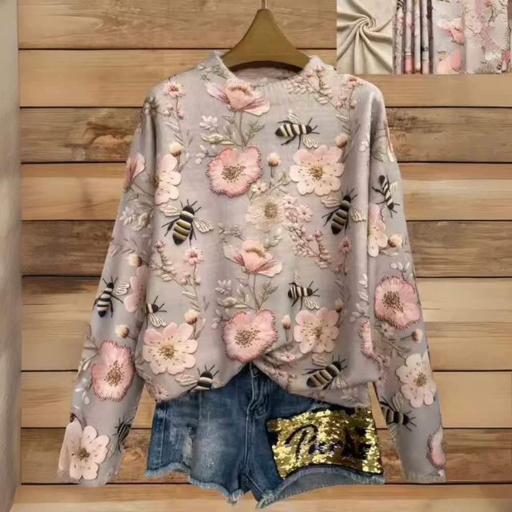 Camila | Casual long sweater with an animal motif