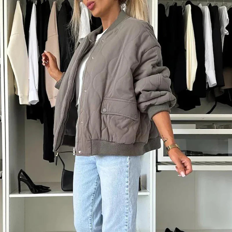 Carina | Versatile bomber jacket for women
