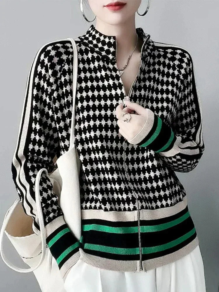 Elizabeth® | Effortless and trendy winter sweater
