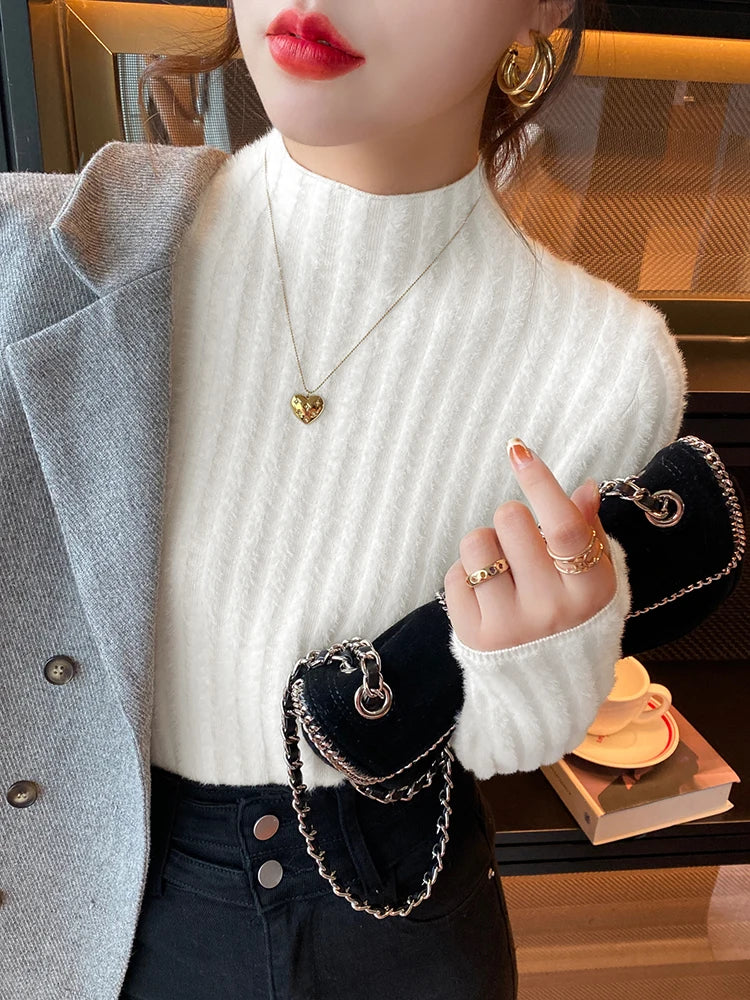 Avelina | Thick and warm turtleneck sweater for women