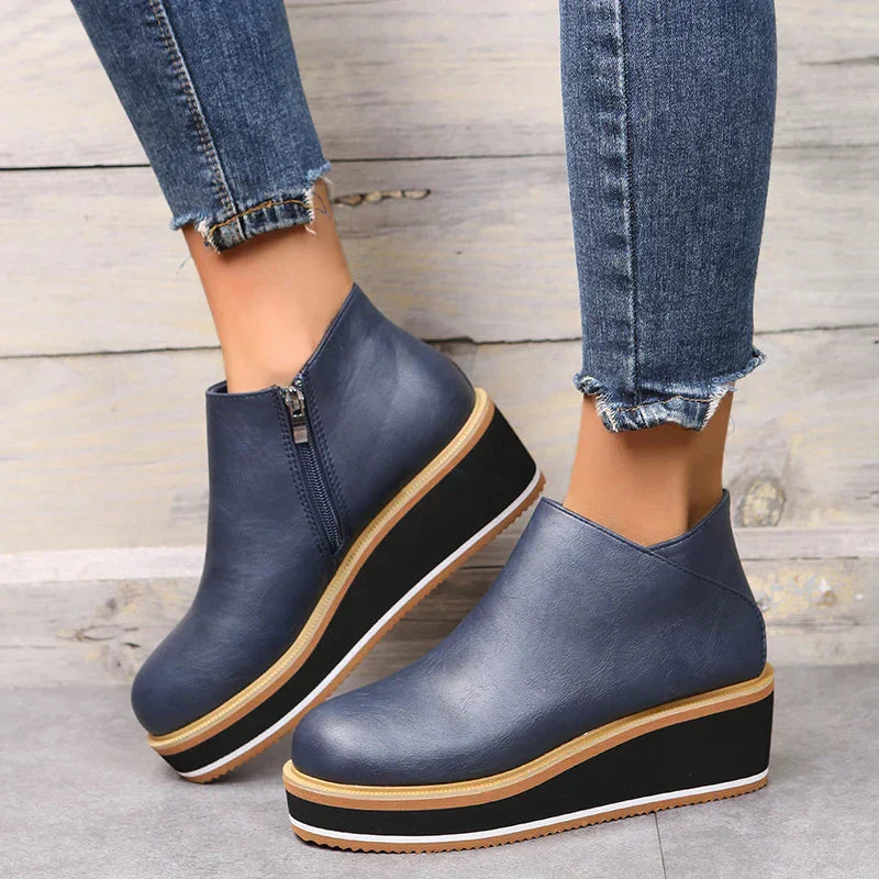Hana | Casual and supportive orthopedic boots.