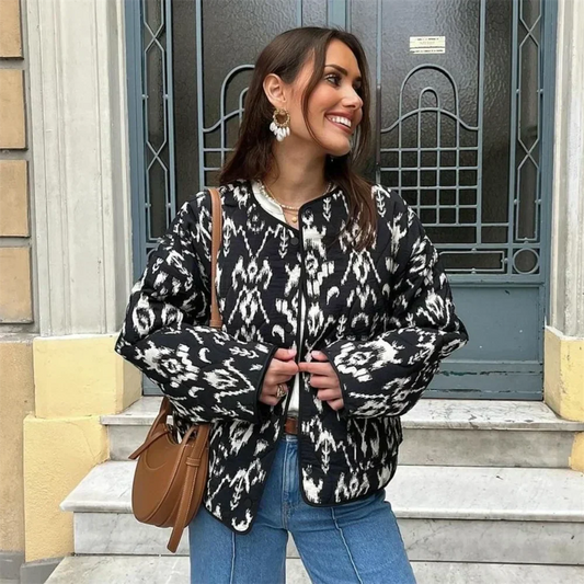 Amira | Short and versatile padded round jacket