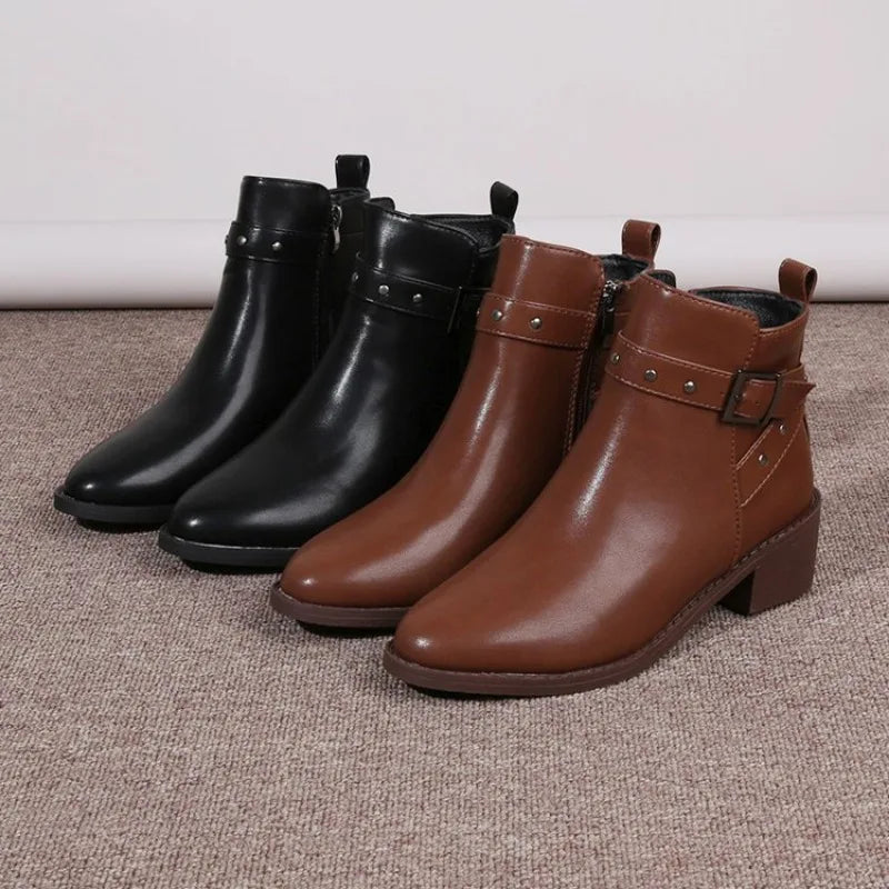 Graciela | Timeless and supportive orthopedic boots.
