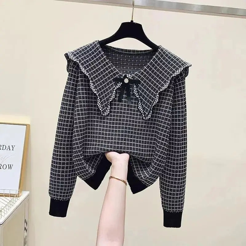 Brigitta | Annabelle sweater with Claudine collar