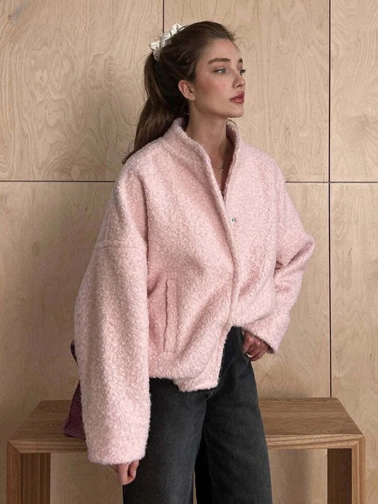 Maria Eugenia | Elegant urban style coat with a high collar