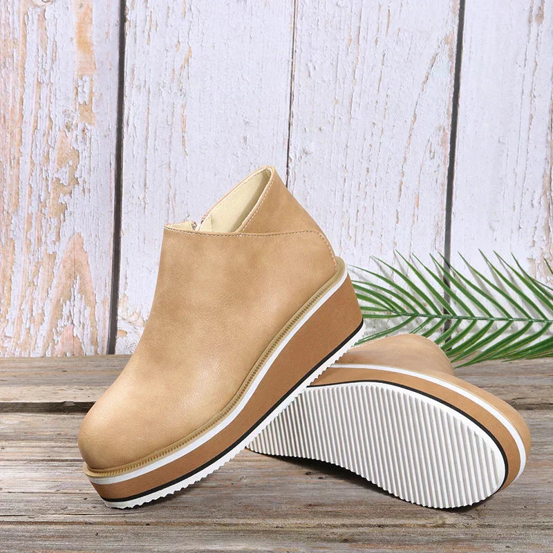 Cristina | Durable and supportive orthopedic boots