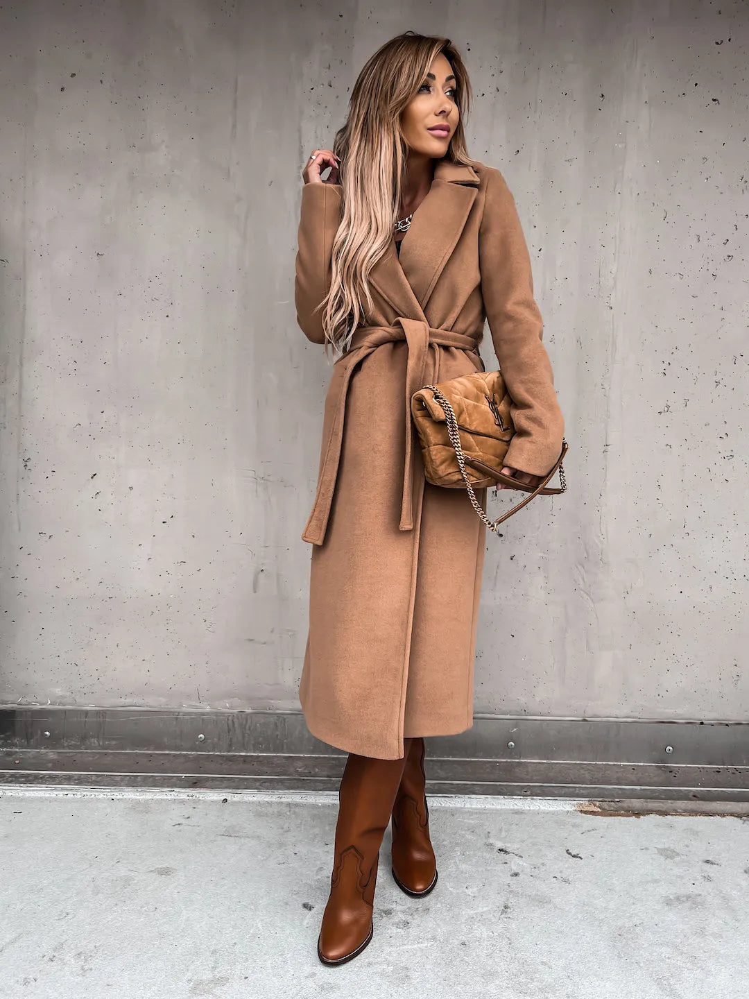 Ximena | Women's trench coat with V-neck and buttons