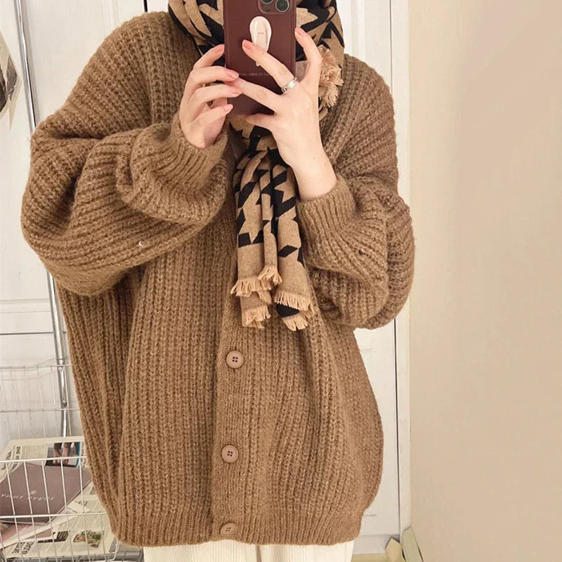 Elisa | Casual and comfortable winter cardigan