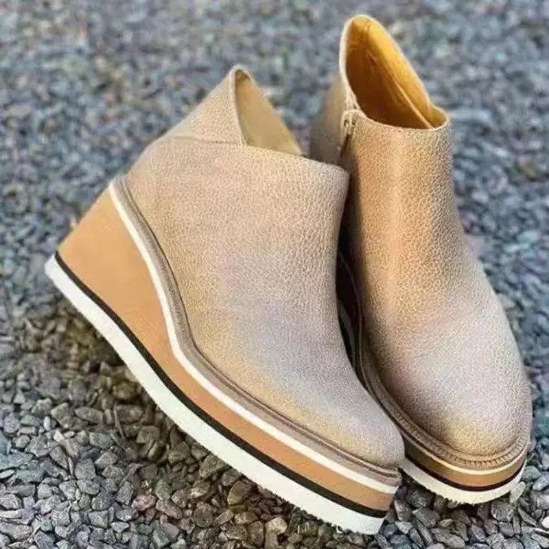 Hana | Casual and supportive orthopedic boots.