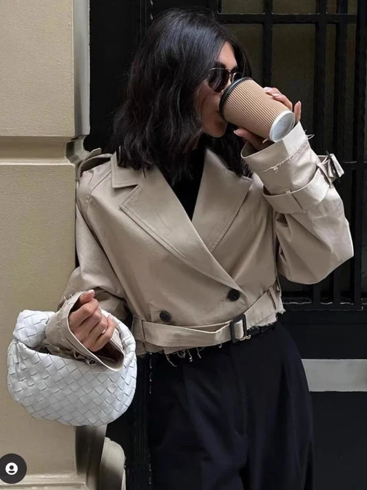 Gloria | Stylish short jacket with belt