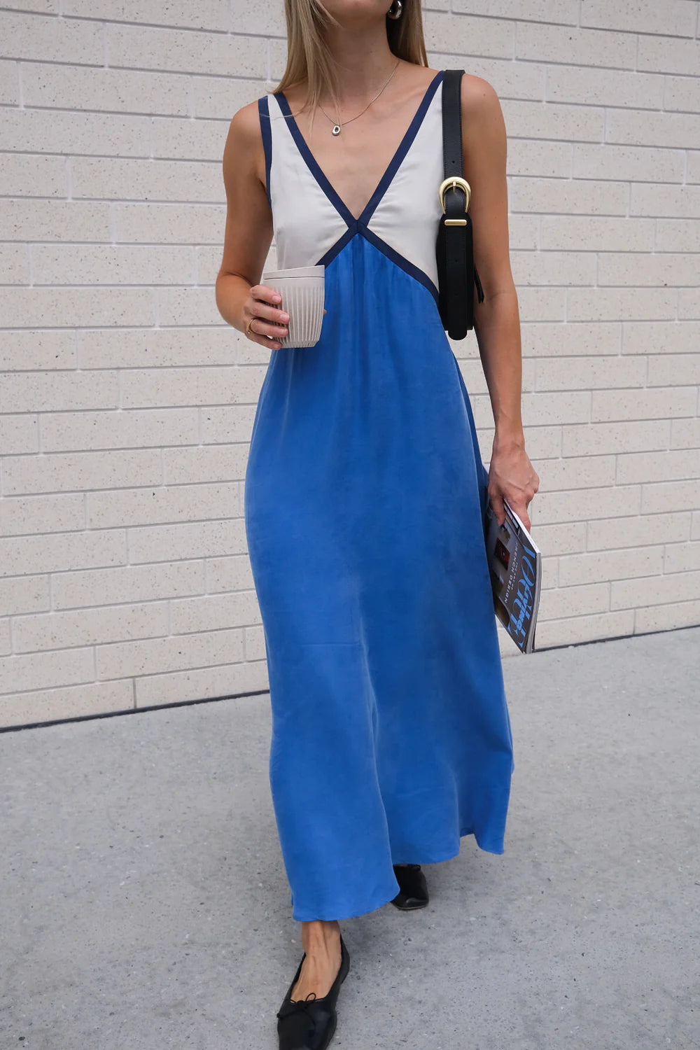 Maria® | Lightweight V-Neck Maxi Dress